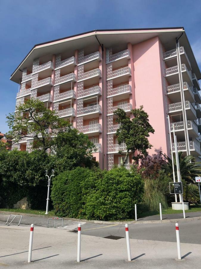 Room 211 - Aparthotel Jadranka Portoroz Exterior photo